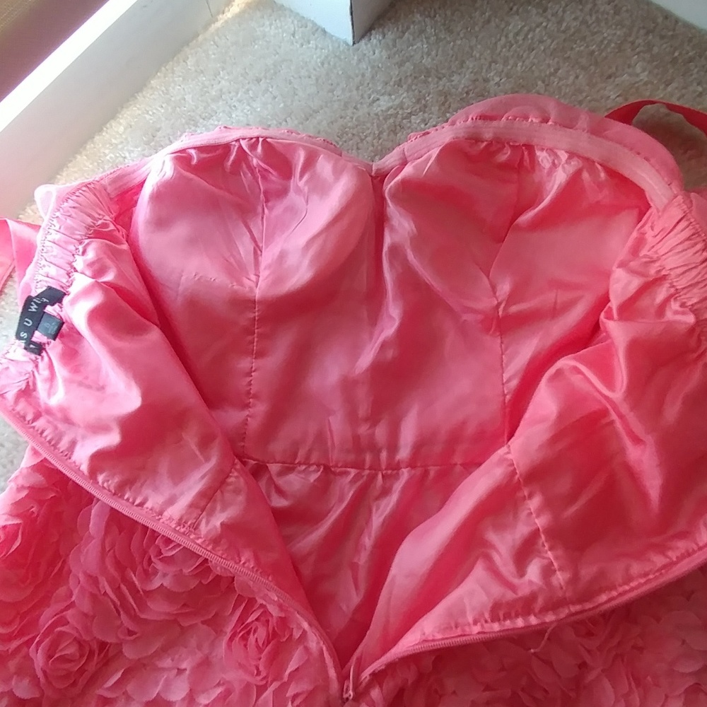 Prom dress - Picture 4 of 4